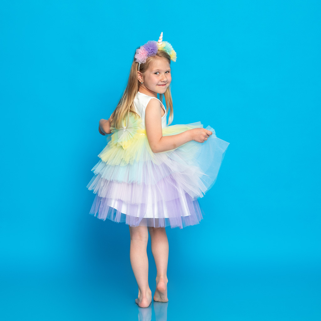 Παιδικο επισημο φορεμα με τουλι  Unicorn 2  με μια τιάρα