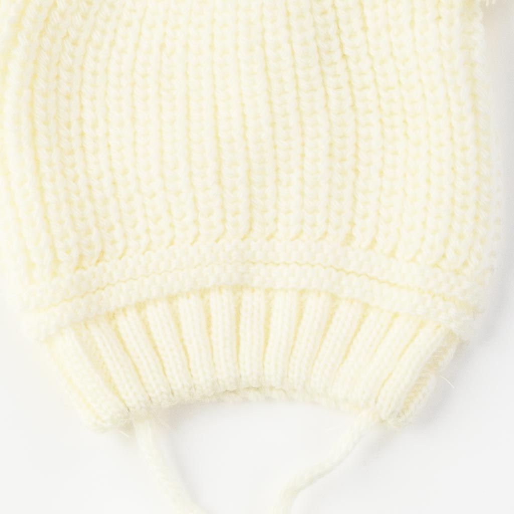 Бебешка шапка плетена Golden Бяла