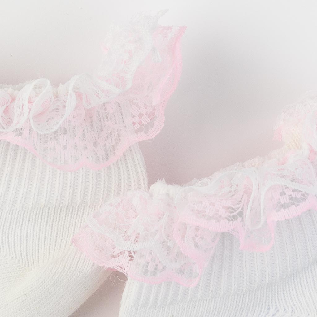 Бебешки чорапки за момиче с дантела Just pink Бели