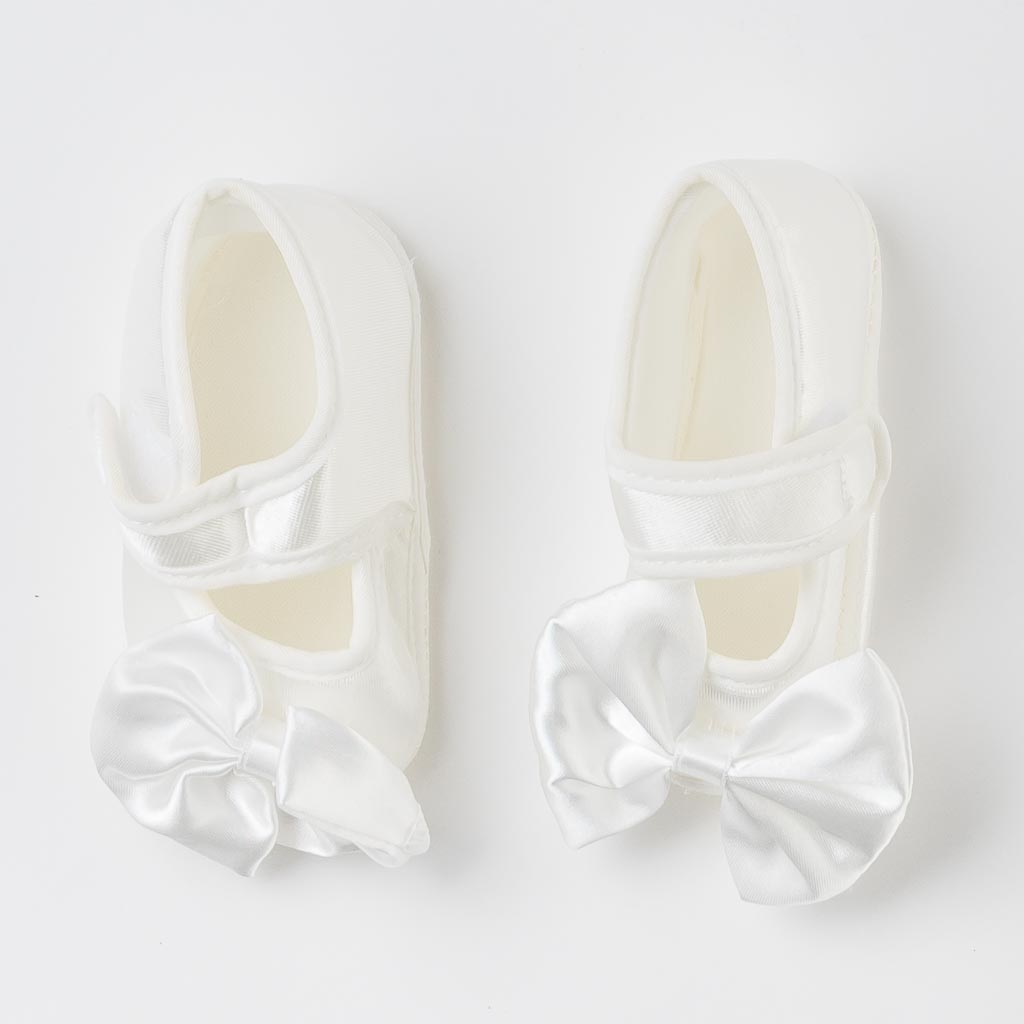 Бебешки комплект за момиче чорапогащник лента за коса и декоративни обувки Бял